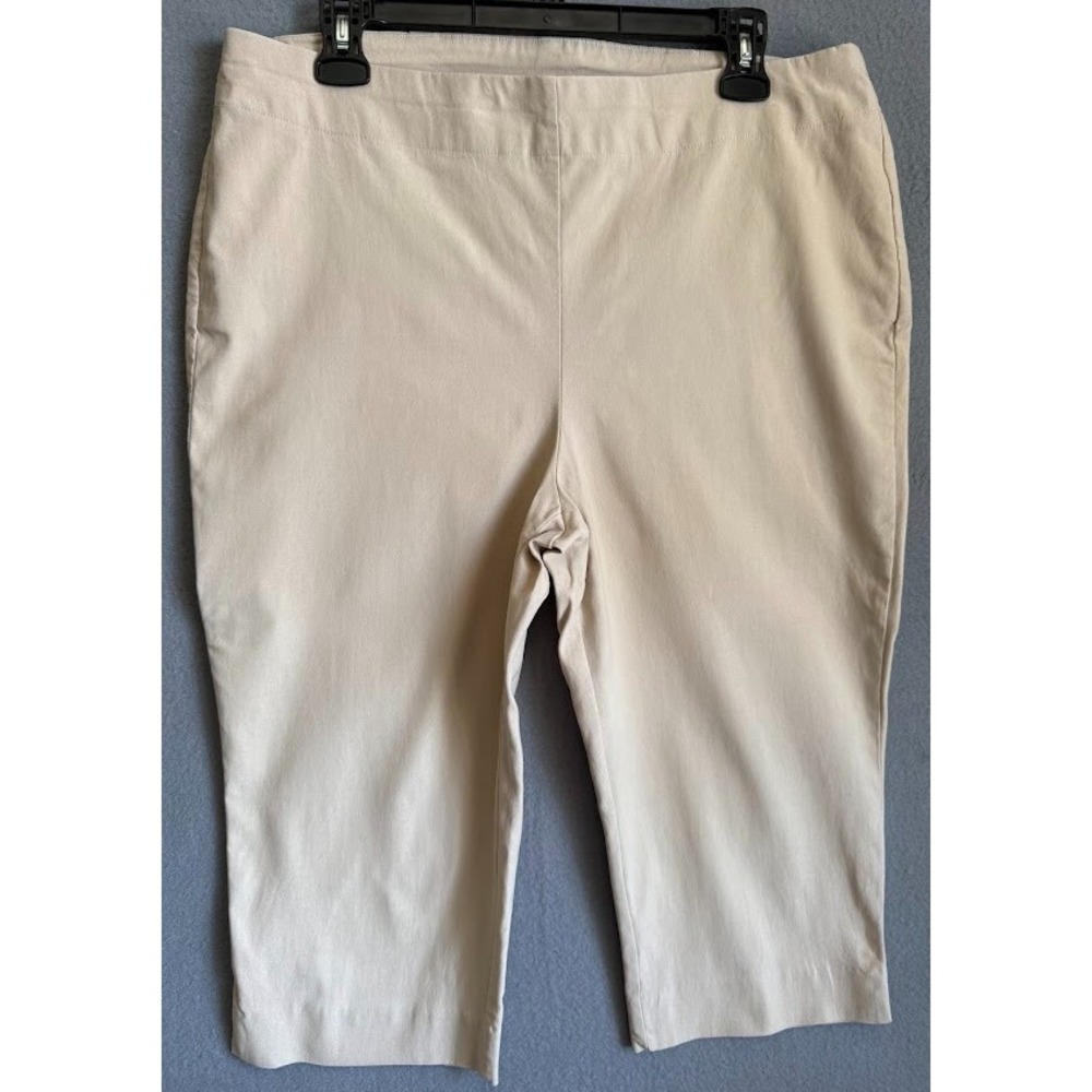 Chicos Cropped Pant Women Size 2.5 US 14 Beige High Rise‎ Stretch Pull On Casual